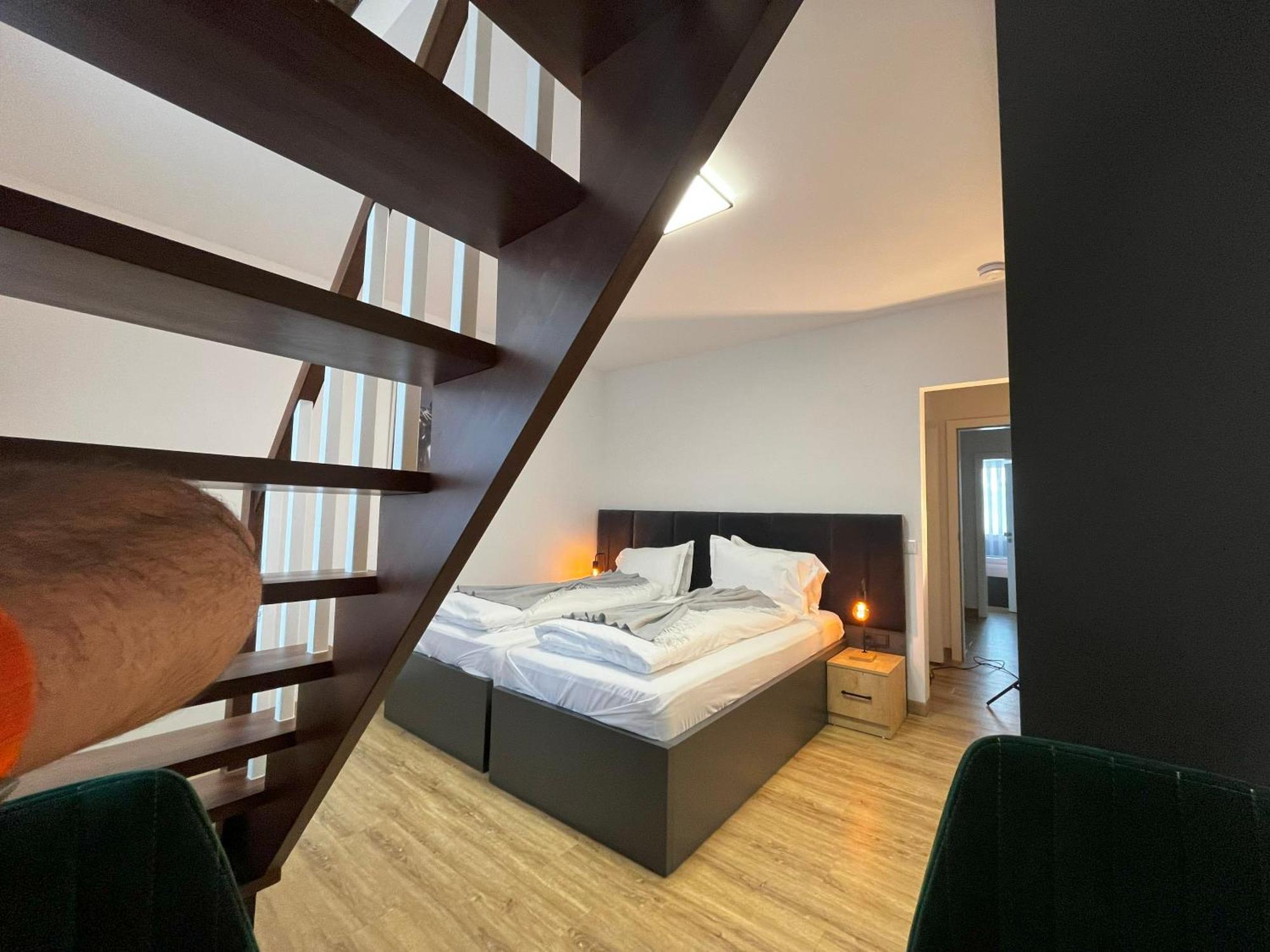 Haven Hotels - Hotel Dona Bergisch Gladbach Buitenkant foto
