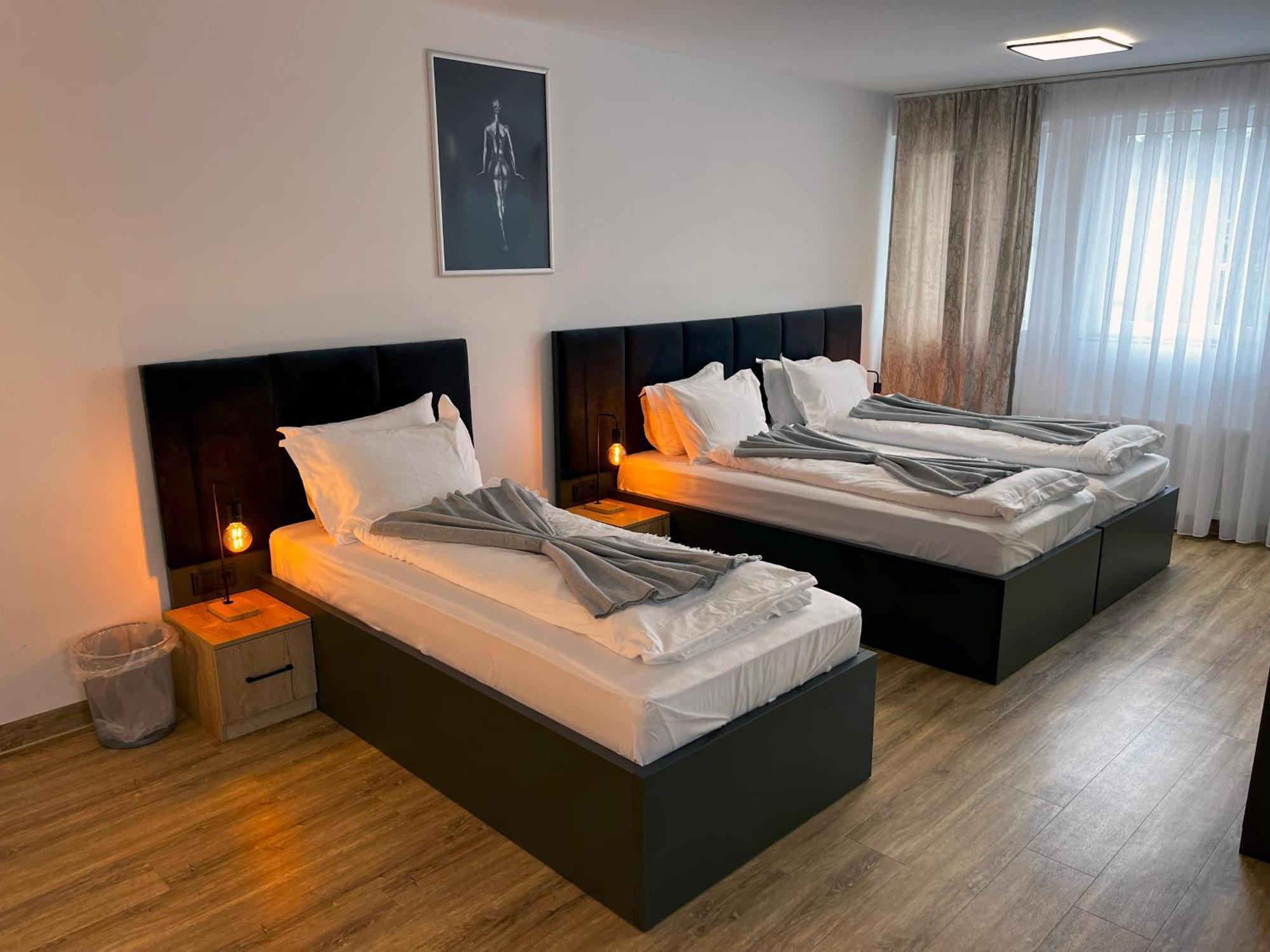 Haven Hotels - Hotel Dona Bergisch Gladbach Buitenkant foto