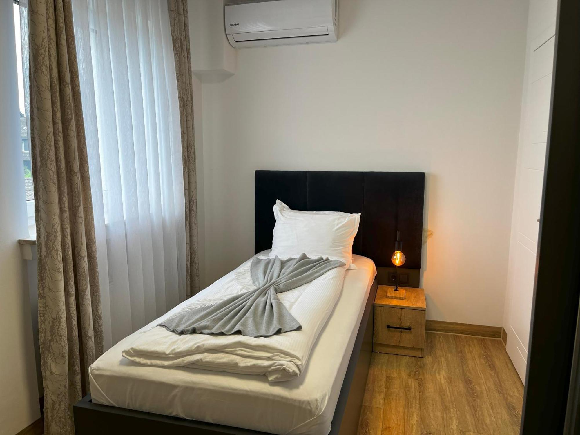 Haven Hotels - Hotel Dona Bergisch Gladbach Buitenkant foto