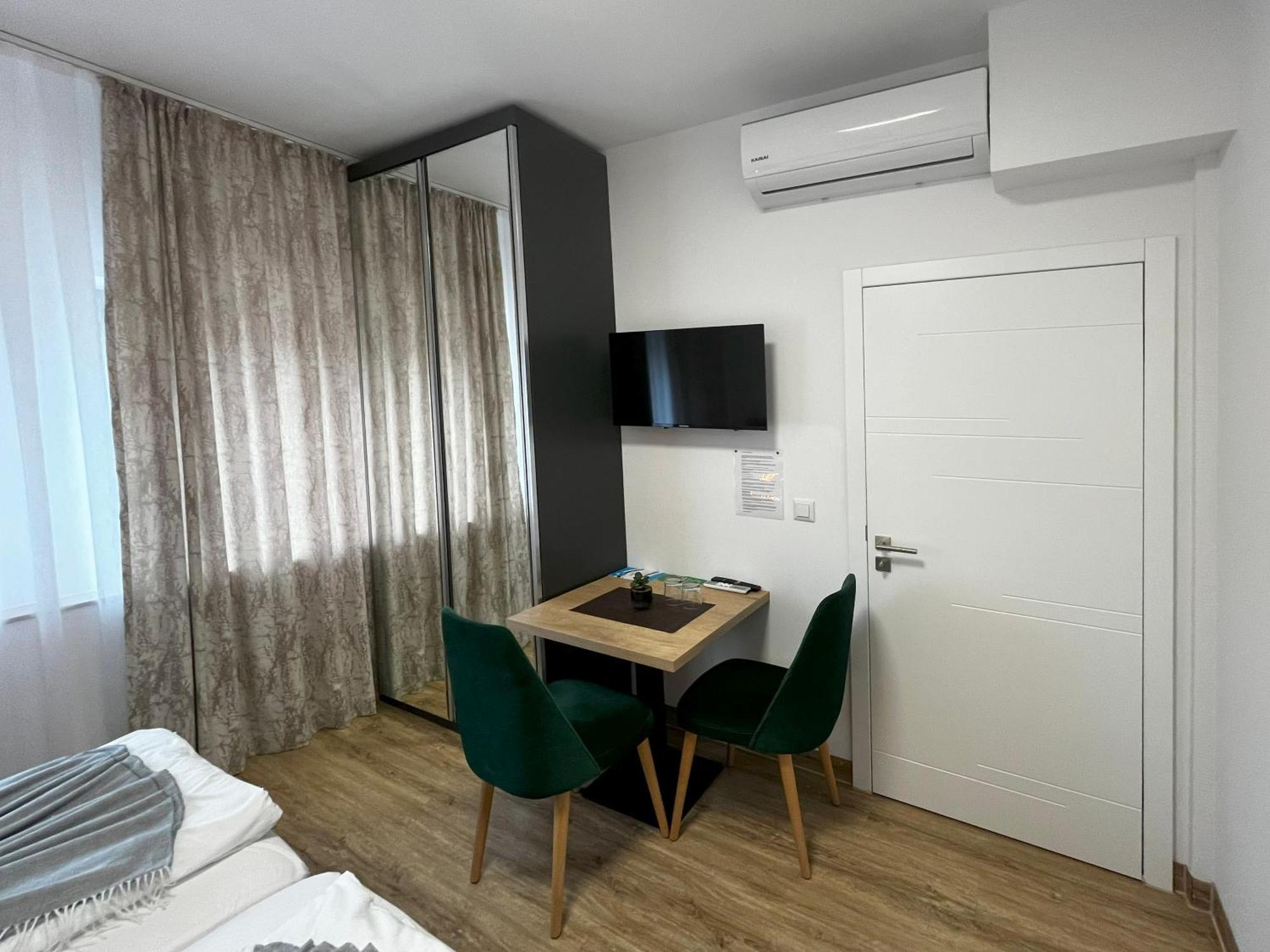 Haven Hotels - Hotel Dona Bergisch Gladbach Buitenkant foto