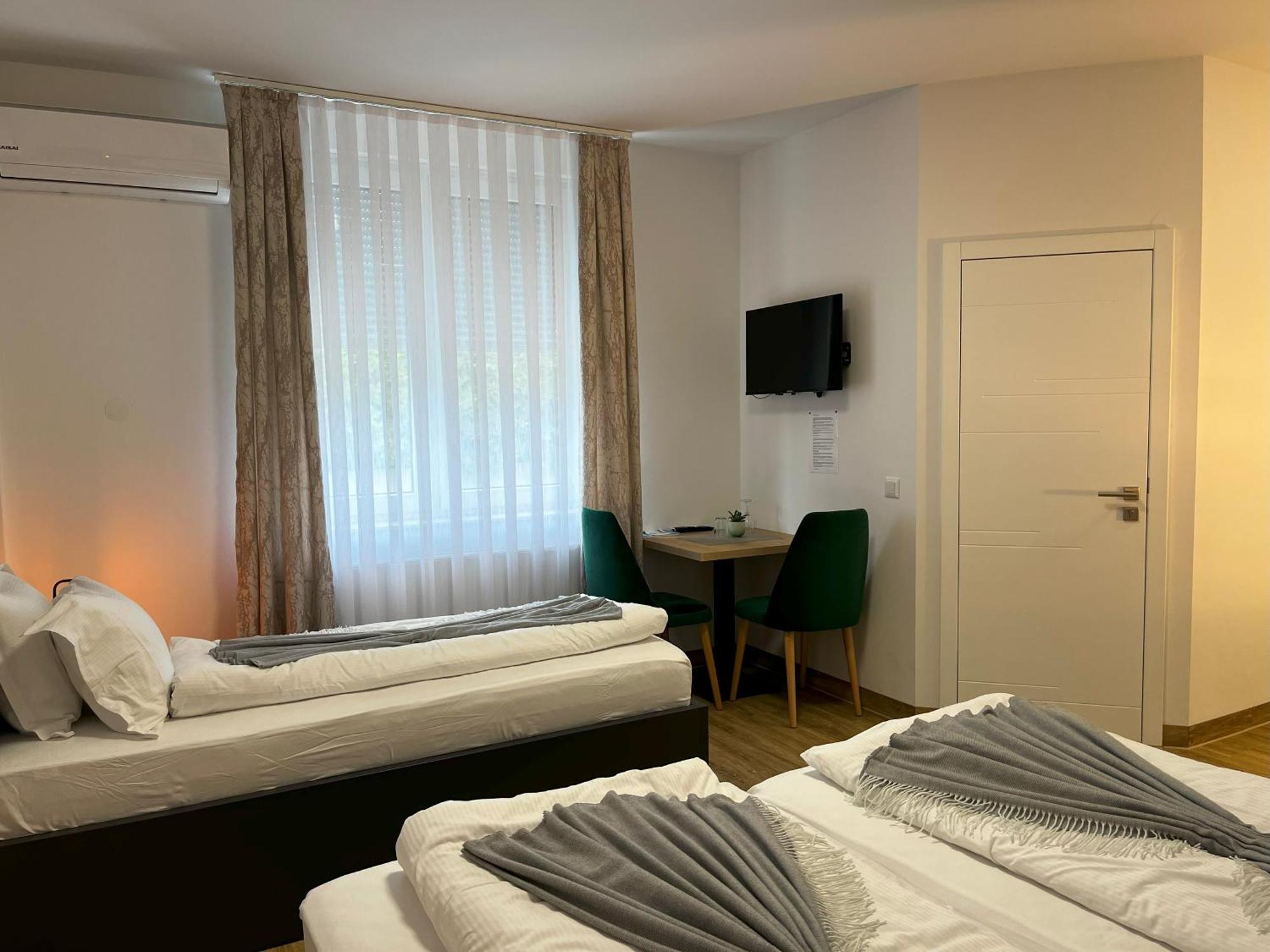 Haven Hotels - Hotel Dona Bergisch Gladbach Buitenkant foto