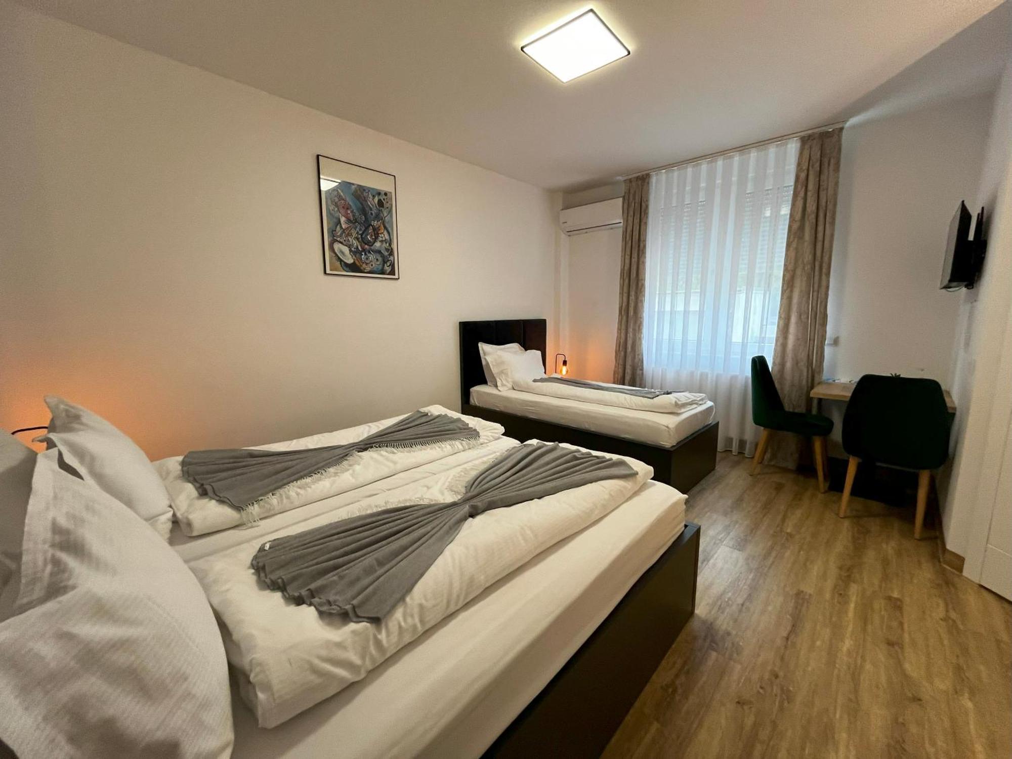 Haven Hotels - Hotel Dona Bergisch Gladbach Buitenkant foto