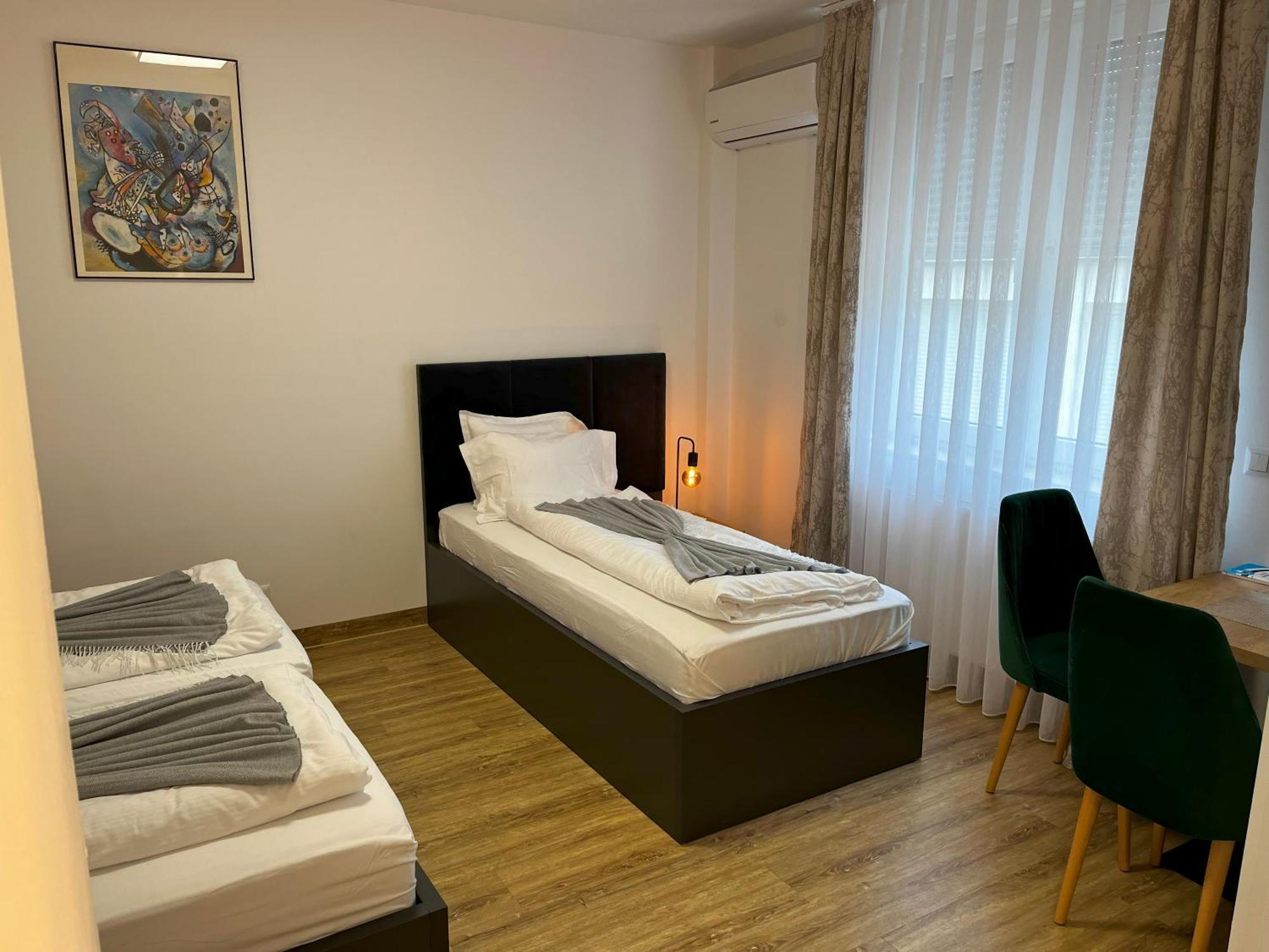 Haven Hotels - Hotel Dona Bergisch Gladbach Buitenkant foto