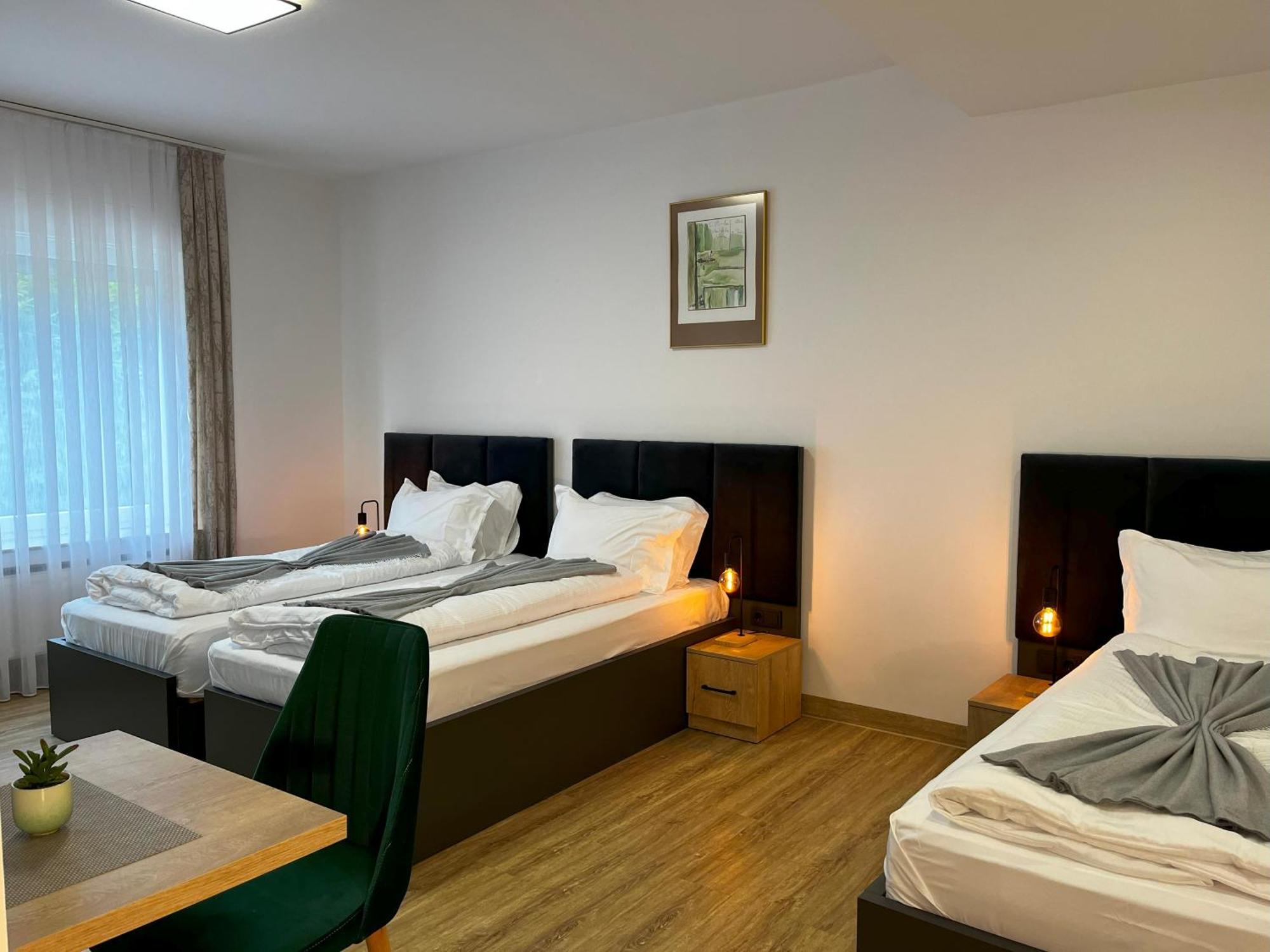 Haven Hotels - Hotel Dona Bergisch Gladbach Buitenkant foto