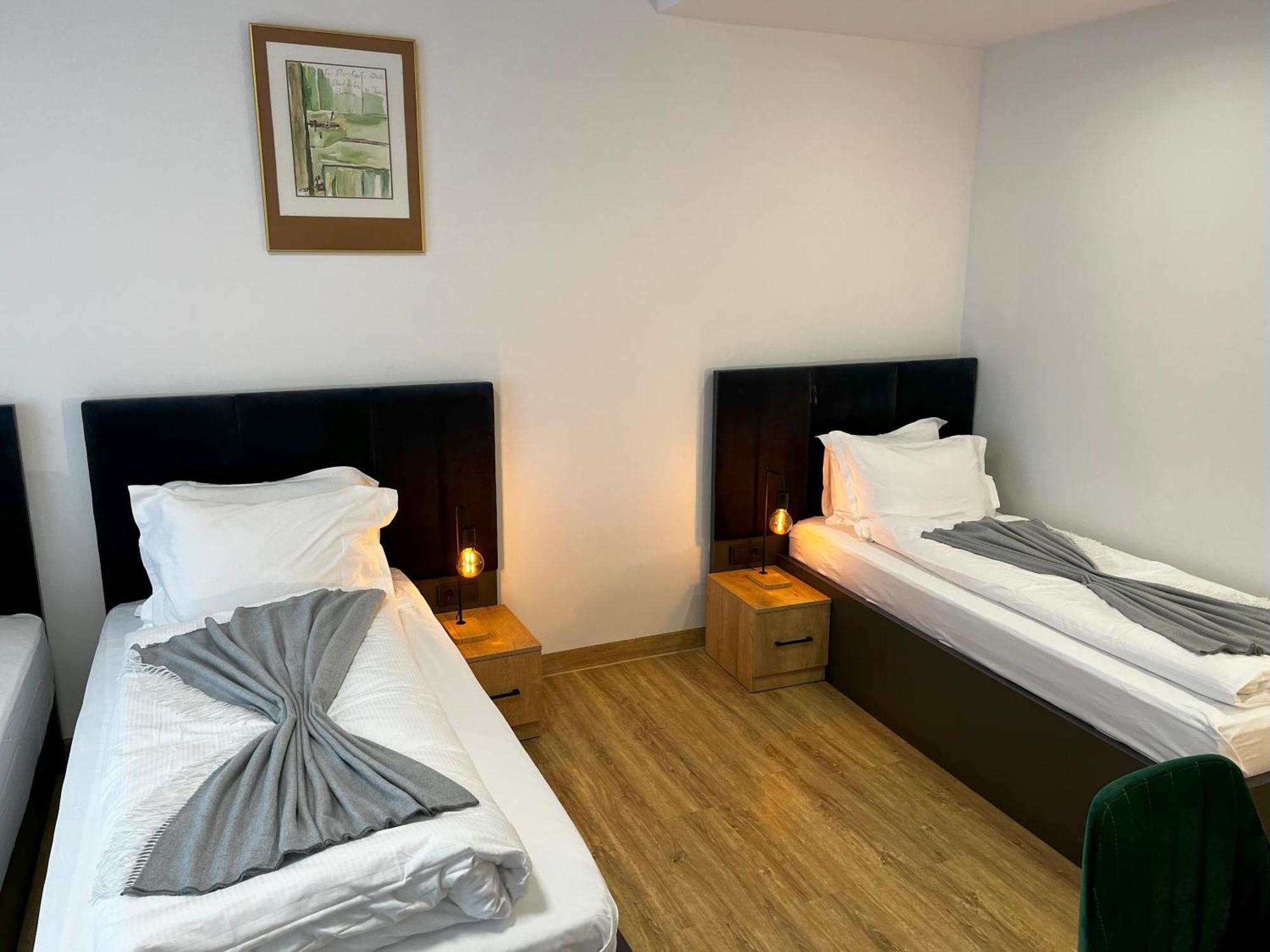 Haven Hotels - Hotel Dona Bergisch Gladbach Buitenkant foto