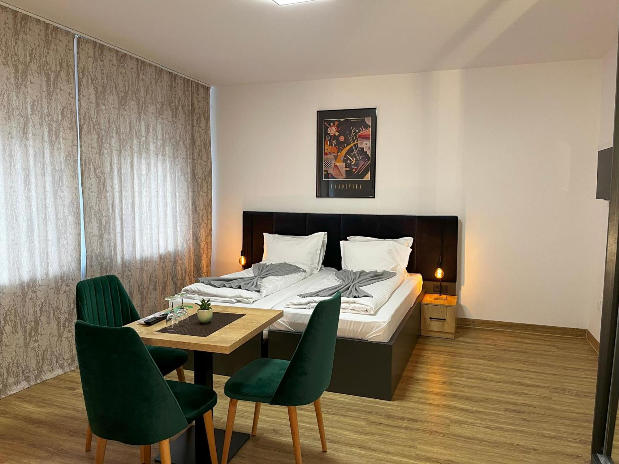 Haven Hotels - Hotel Dona Bergisch Gladbach Buitenkant foto